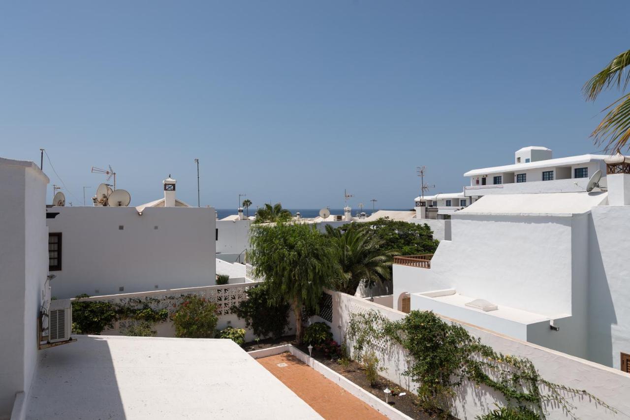 2Br Beach House - Solarium & Shower Terrace - 13 Puerto del Carmen  Exteriör bild