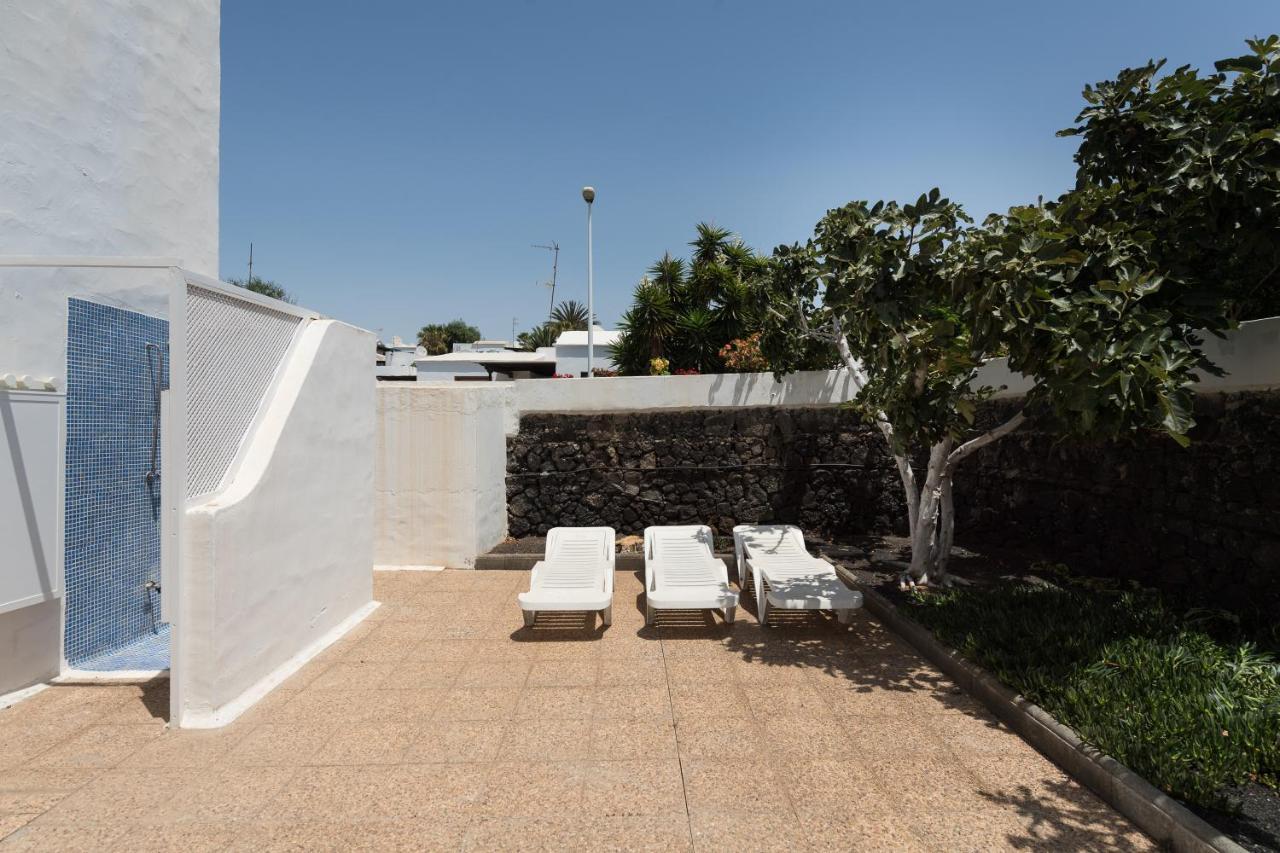 2Br Beach House - Solarium & Shower Terrace - 13 Puerto del Carmen  Exteriör bild