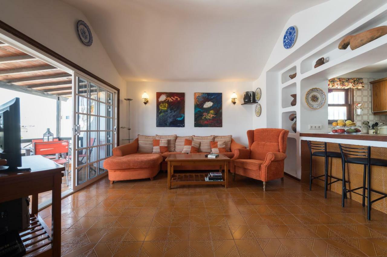 2Br Beach House - Solarium & Shower Terrace - 13 Puerto del Carmen  Exteriör bild