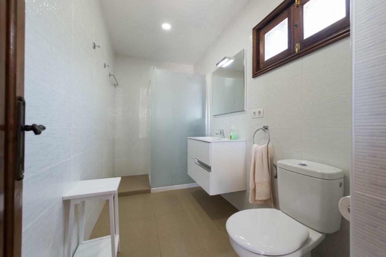 2Br Beach House - Solarium & Shower Terrace - 13 Puerto del Carmen  Exteriör bild